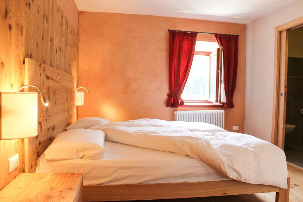 Malga Millegrobbe Nordic Resort Lavarone Ruang foto